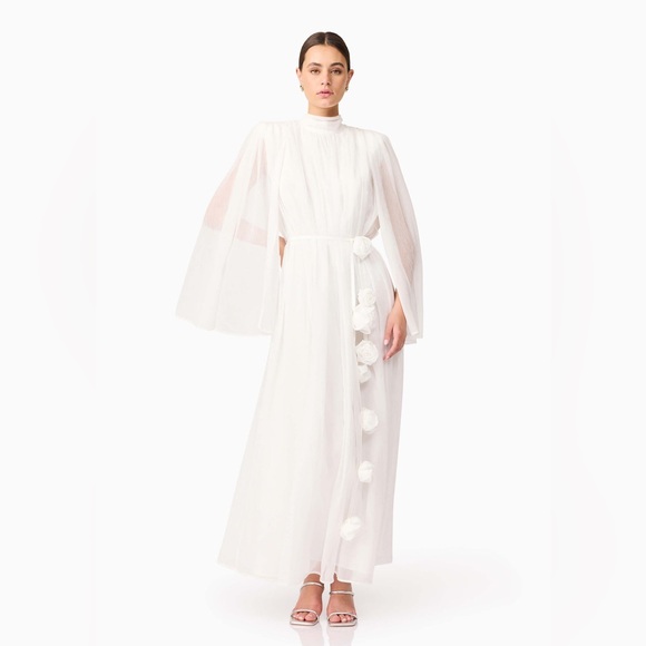 Melissa Dresses & Skirts - Elliatt Melissa Long Sleeve Gown in White Size L NWT Flaw Noted- Belt Missing!!!